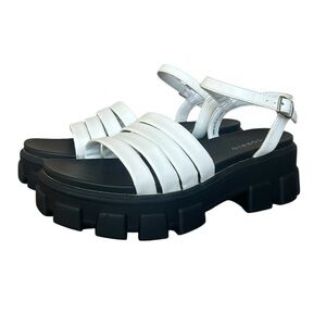 NWT Torrid White and Black Chunky Platform Sandals Multi Band Heeled Strappy 8WW